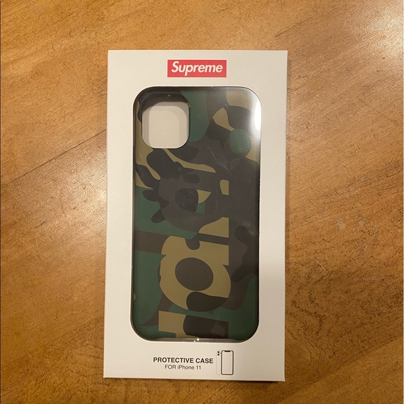 Supreme Accessories Supreme Iphone 1 Green Camo Phone Case Nwt Poshmark